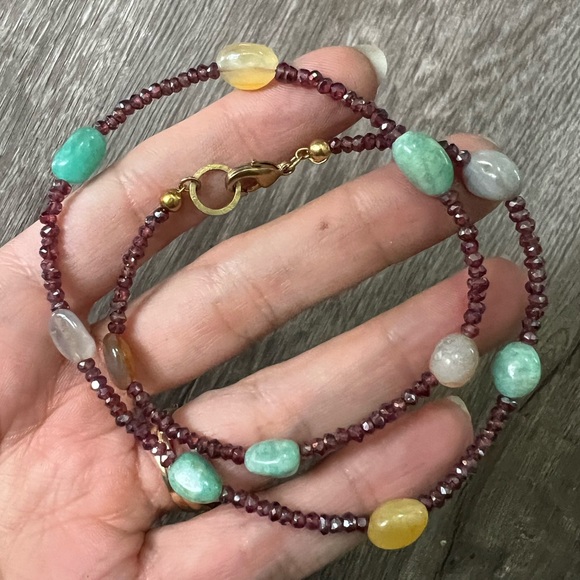 Handmade gemstone layering necklace of garnet, Amazonite and Botswana agate. - Picture 11 of 16
